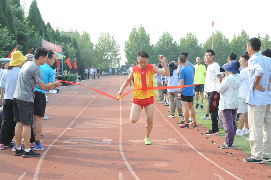 山東勝利鋼管有限公司成功舉辦第十六屆員工運動會